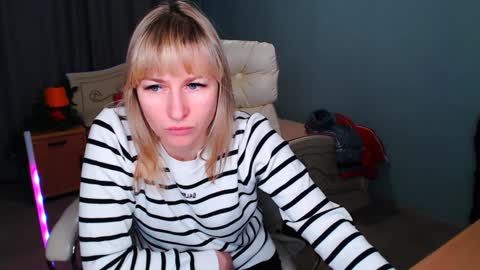 incredible_ariela online show from 01-18-25, 09:24