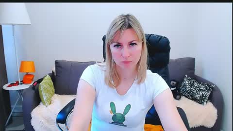 incredible_ariela online show from 07-29-26, 09:51