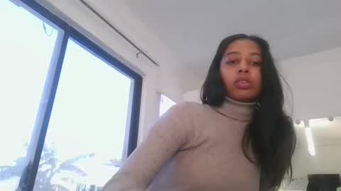 Snapshot of indanbella19 chatting on 05-20-26, 05:13 indanbella19 online show from 05-20-26, 05:13