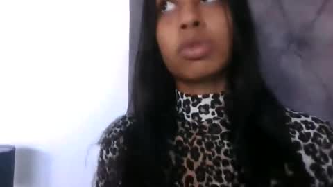Snapshot of indanbella19 chatting on 06-06-26, 05:45 indanbella19 online show from 06-06-26, 05:45