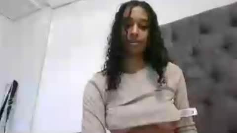 Snapshot of indanbella19 chatting on 07-16-26, 05:13 indanbella19 online show from 07-16-26, 05:13