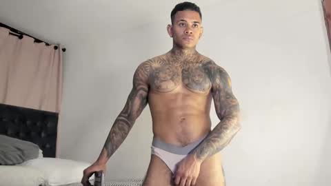 Snapshot of independent_project chatting on 03-04-25, 02:42 Jacobo online show from 03-04-25, 02:42