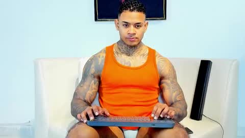 Snapshot of independent_project chatting on 09-16-25, 01:17 Jacobo online show from 09-16-25, 01:17