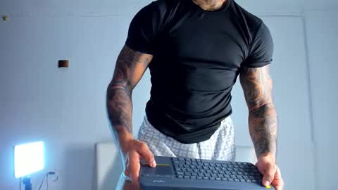 Snapshot of independent_project chatting on 02-15-26, 07:51 Jacobo online show from 02-15-26, 07:51