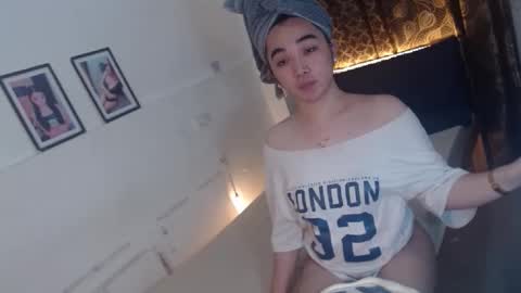 indestructabletrixie online show from 02-06-26, 09:12