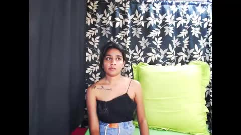 Snapshot of indian_leah chatting on 12-01-25, 07:35 leah online show from 12-01-25, 07:35
