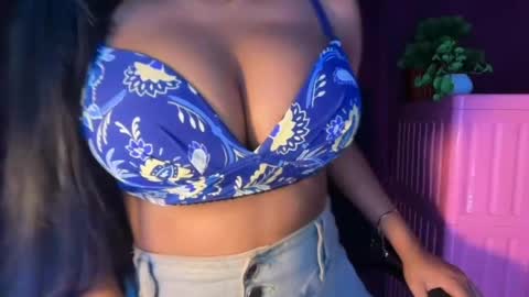 Raya  online show from 04-18-26, 07:58