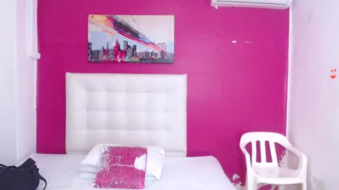 Snapshot of indian_whore18 chatting on 02-04-25, 03:44 indian_whore18 online show from 02-04-25, 03:44