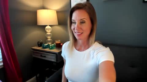 IndianaCooper - Showtimes - Mon-Fri 12pm and 930PM CST SatSun 930pm CST online show from 09-09-25, 07:13