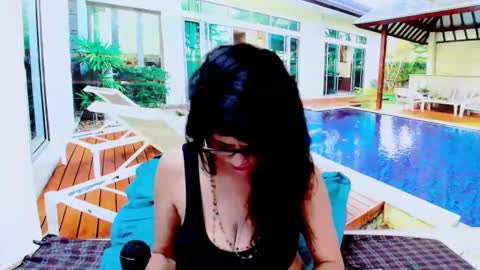 Femiez online show from 01-22-25, 05:59