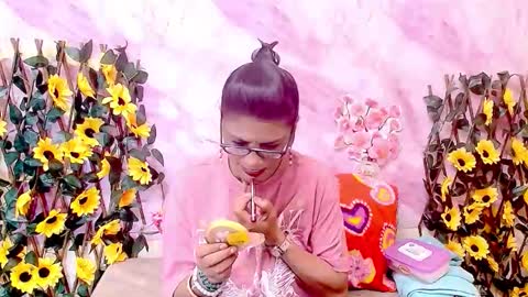 Snapshot of indianallure chatting on 12-22-25, 05:37 Femiez online show from 12-22-25, 05:37