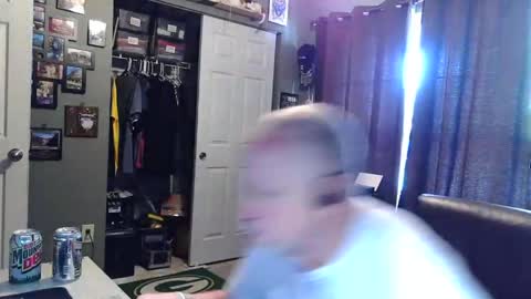 Papa online show from 04-19-26, 02:49