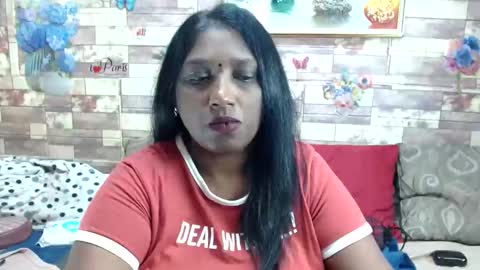 Snapshot of indianblue3 chatting on 10-26-25, 10:43 tracy online show from 10-26-25, 10:43