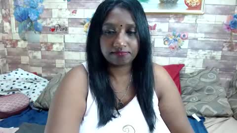 Snapshot of indianblue3 chatting on 11-06-25, 12:11 tracy online show from 11-06-25, 12:11
