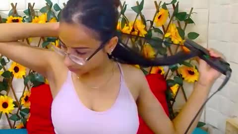 Snapshot of indianbootylicious1 chatting on 12-16-25, 05:34 nala online show from 12-16-25, 05:34