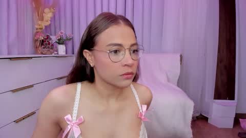Snapshot of indiancutie_ chatting on 11-30-25, 01:04 MIA online show from 11-30-25, 01:04