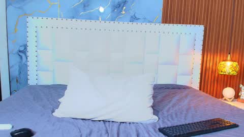 Snapshot of indiancutiie chatting on 02-24-25, 11:19 LITTLE AINHOA online show from 02-24-25, 11:19