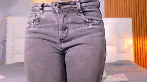 Snapshot of indiancutiie chatting on 09-16-25, 07:48 LITTLE AINHOA online show from 09-16-25, 07:48
