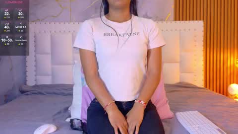 LITTLE AINHOA  online show from 03-18-26, 08:12