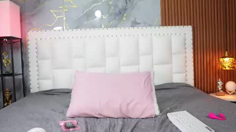 LITTLE AINHOA  online show from 06-12-26, 07:46