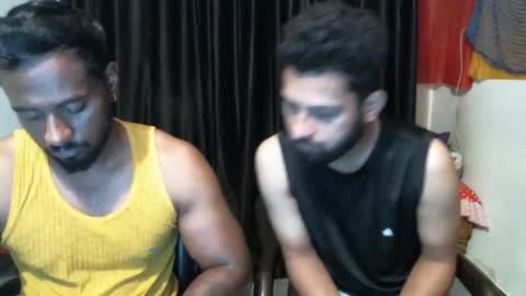 Snapshot of indiandesiguys2023 chatting on 10-08-25, 04:21 indian guys for you online show from 10-08-25, 04:21