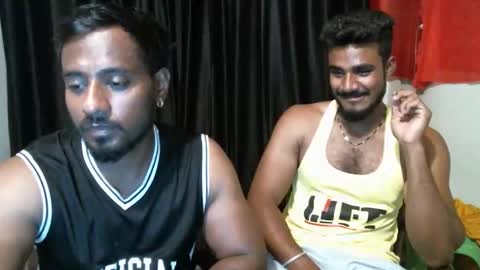 Snapshot of indiandesiguys2023 chatting on 10-08-25, 05:32 indian guys for you online show from 10-08-25, 05:32