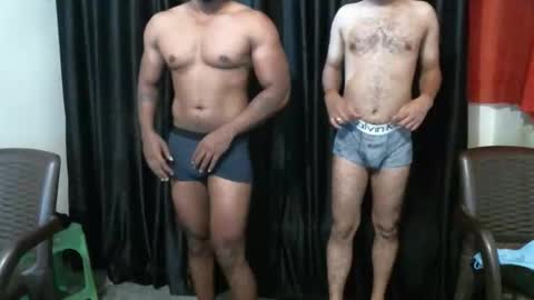 Snapshot of indiandesiguys2023 chatting on 10-11-25, 04:38 indian guys for you online show from 10-11-25, 04:38