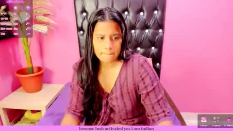 Snapshot of indianflame chatting on 04-27-26, 06:28 PARADISEQUEEN online show from 04-27-26, 06:28