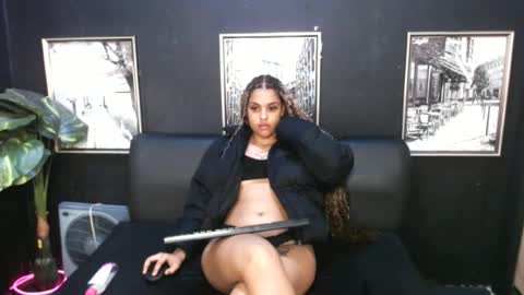Snapshot of indianmila chatting on 06-26-26, 10:19 indianmila online show from 06-26-26, 10:19