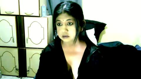 Snapshot of indianpleasures21 chatting on 06-16-26, 10:34 indianpleasures21 online show from 06-16-26, 10:34