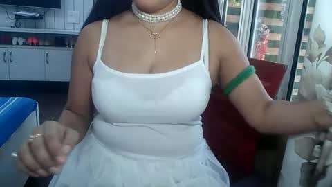 Radha online show from 05-18-26, 07:58