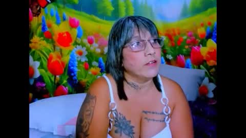 indianroxy27 online show from 06-06-26, 06:45