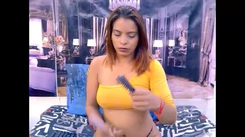 indiansexyass4u2luv online show from 03-28-26, 09:25