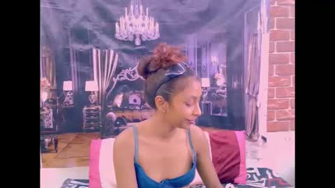 indiansexybutt4u2luv online show from 03-20-26, 07:02