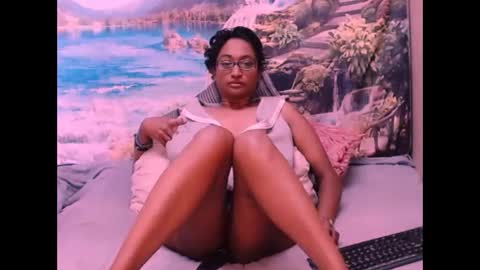 Snapshot of indianspicy69 chatting on 02-12-25, 07:55 Shreya online show from 02-12-25, 07:55