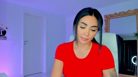 Hellen online show from 09-30-25, 01:05