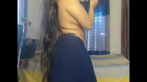 Snapshot of indiantina chatting on 12-16-25, 03:00 tina online show from 12-16-25, 03:00