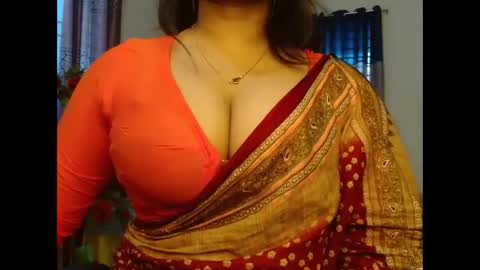 Snapshot of indiantina chatting on 01-07-26, 07:55 tina online show from 01-07-26, 07:55