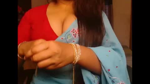 Snapshot of indiantina chatting on 02-08-26, 11:24 tina online show from 02-08-26, 11:24