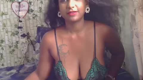Snapshot of indiantina01 chatting on 02-09-25, 08:11 tina online show from 02-09-25, 08:11