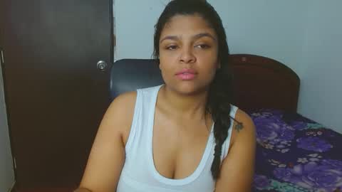Aleja vallejo online show from 12-11-24, 01:39