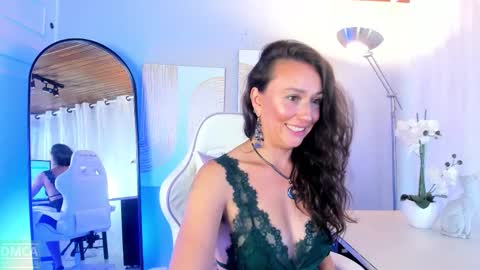 Indigo Wild  online show from 01-05-26, 10:24