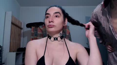 Snapshot of indioandluli chatting on 05-18-26, 03:24 IndioandLuliXXX online show from 05-18-26, 03:24