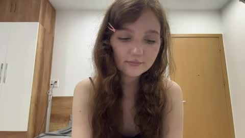 Viola online show from 05-16-26, 01:10