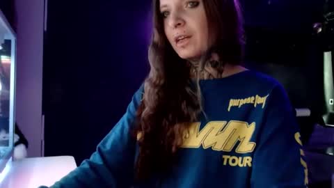 InesDesire online show from 01-28-25, 11:17