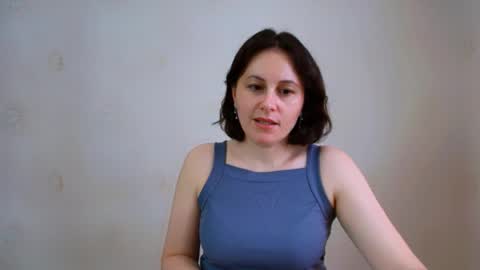 Snapshot of inessa_beauty chatting on 06-03-26, 10:29 Inessa online show from 06-03-26, 10:29