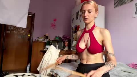 Snapshot of ingridmayer chatting on 05-31-26, 02:35 ingridmayer online show from 05-31-26, 02:35