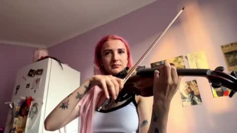 ingridmayer online show from 06-17-26, 05:47