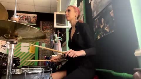 ingridmayer online show from 07-22-26, 01:25