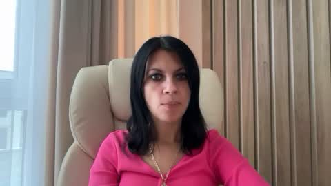 Snapshot of injaathome chatting on 10-19-25, 01:01 InjaAtHome online show from 10-19-25, 01:01